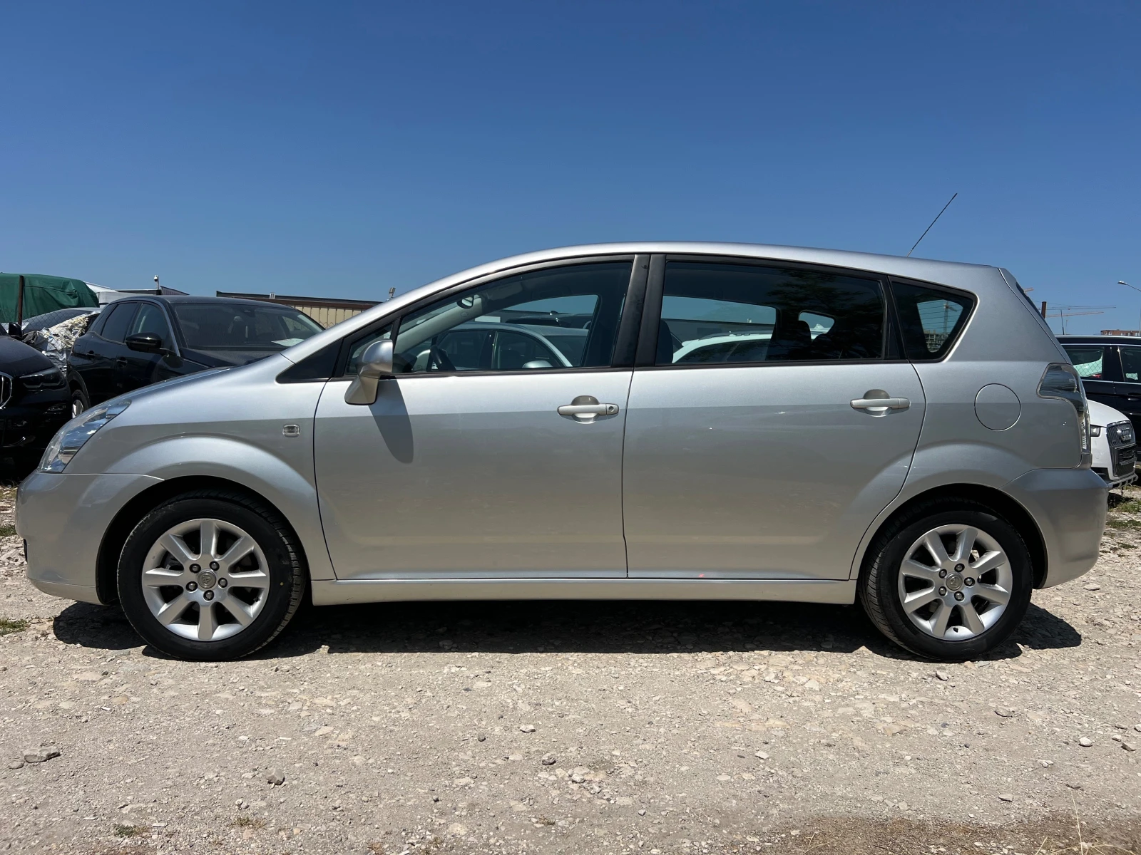 Toyota Corolla verso 1.8VVT-I 6+ 1 TEGLICH - изображение 7