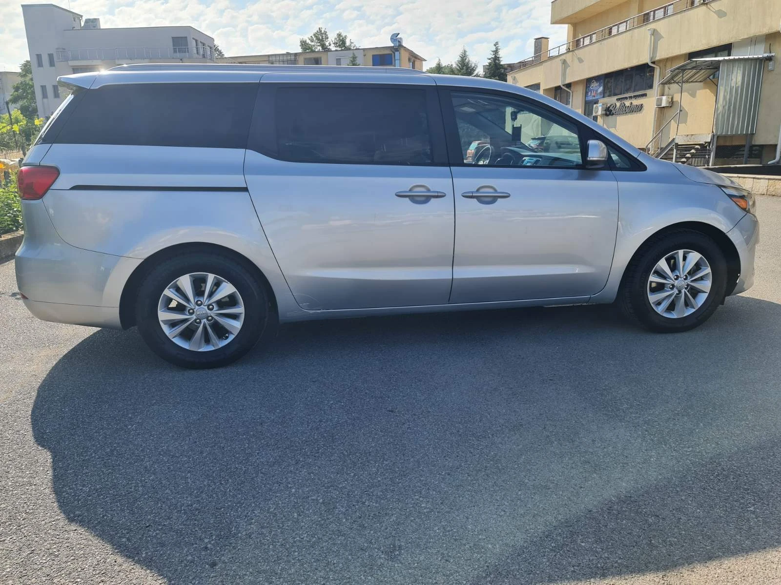 Kia Sedona 3.3 GDI/ГАЗ 7 местна - изображение 5