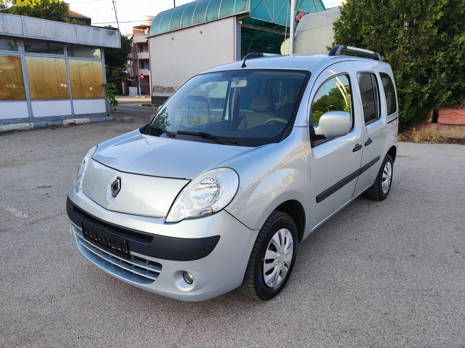 Renault Kangoo 1.5DCi 103к.с. Пътнически Евро5 - изображение 2