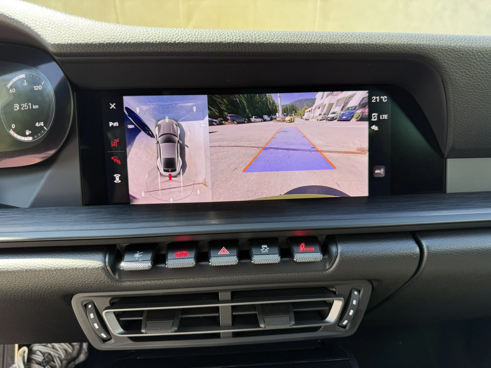 Porsche 911 CARRERA 4 GTS CARBON/CERAMIC | Mobile.bg   13