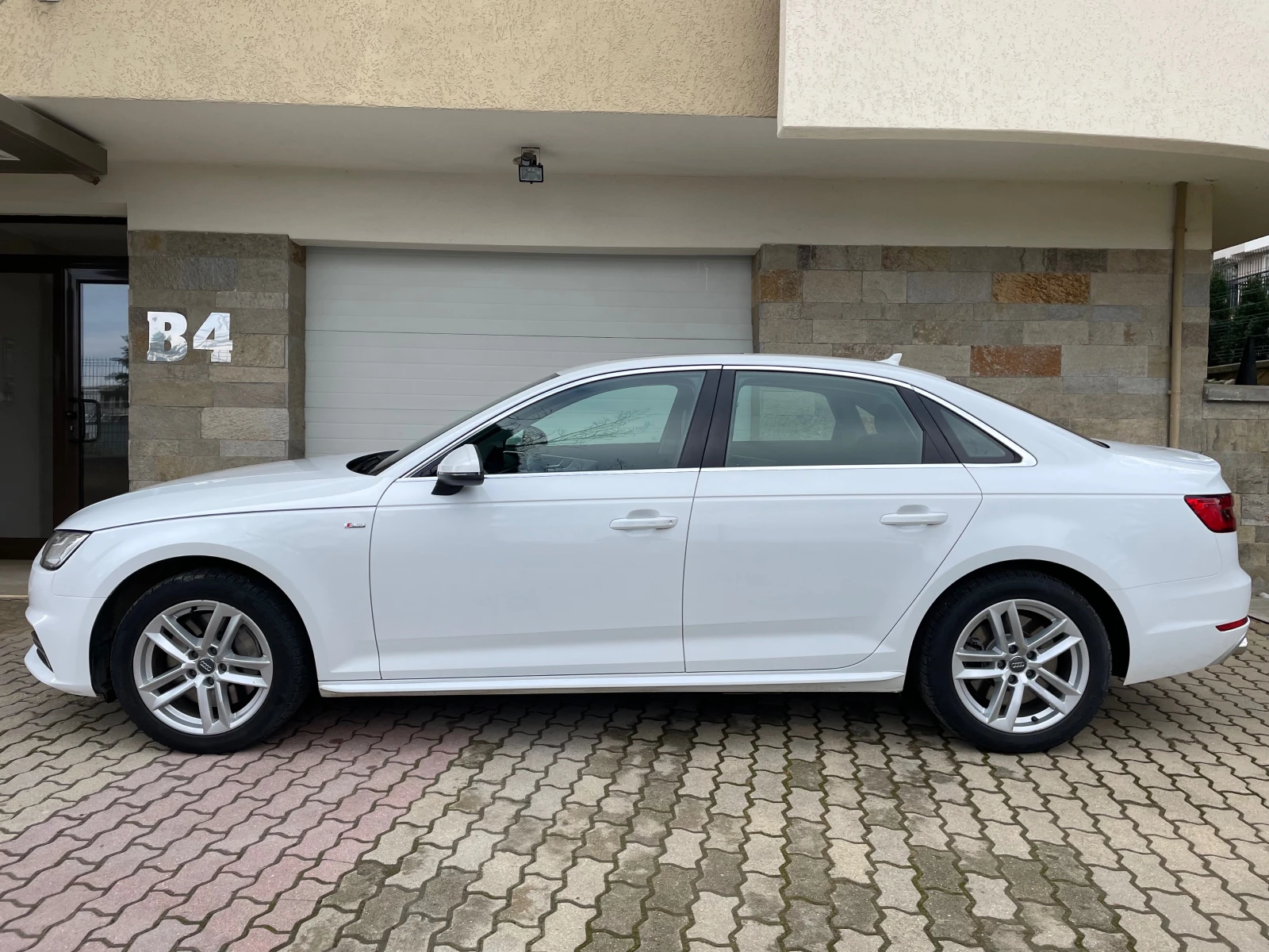 Audi A4 SLine - изображение 8