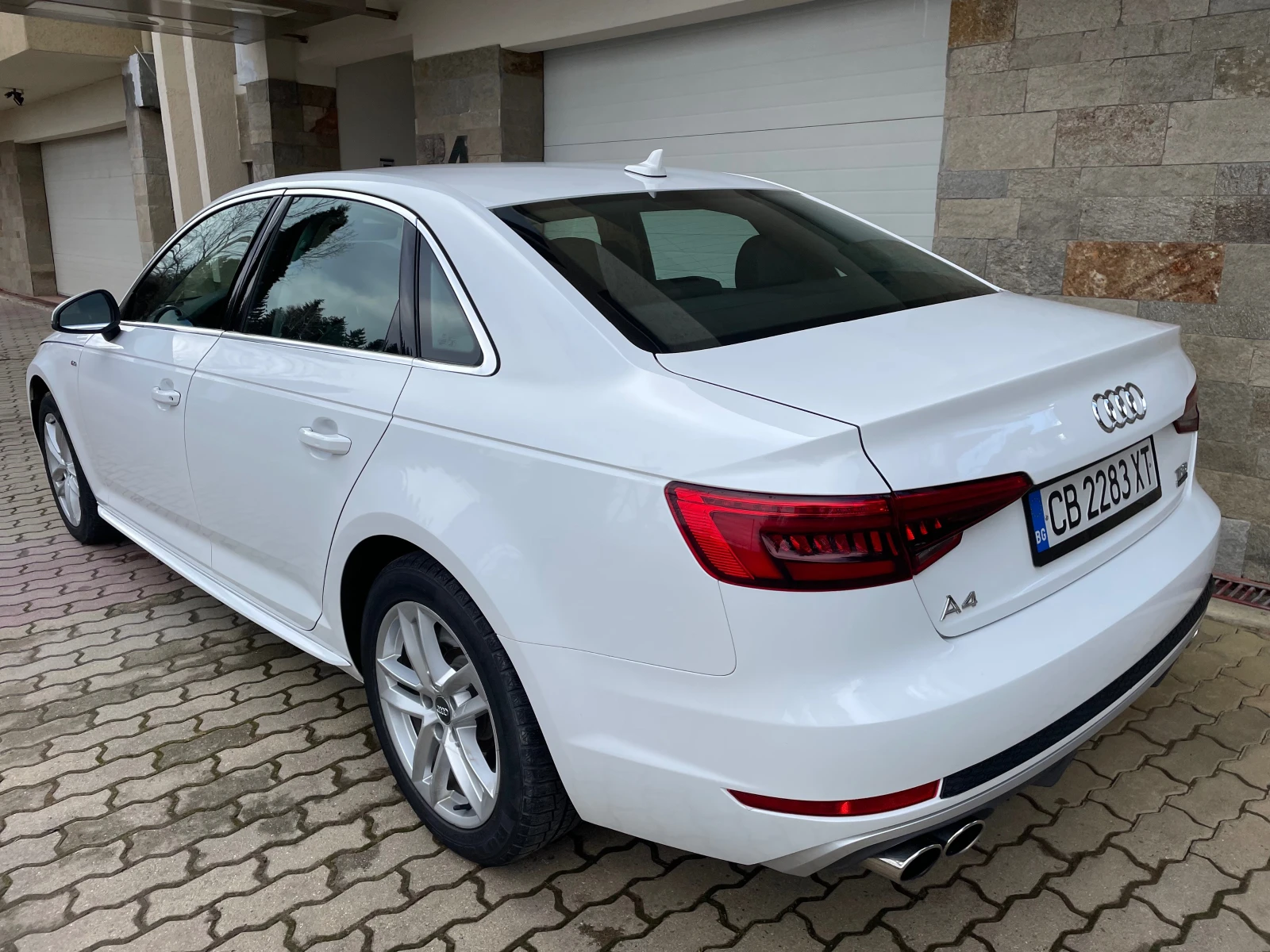 Audi A4 SLine - изображение 2