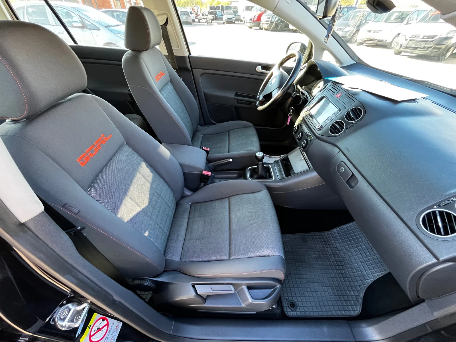 VW Golf Plus 1.9TDi 105кс 6ск GOAL - изображение 10