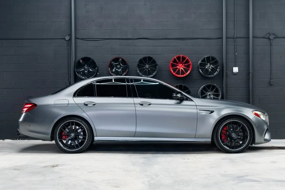 Mercedes-Benz E 63 AMG S 4MATIC+ * * CARFAX * *  * *  | Mobile.bg   7