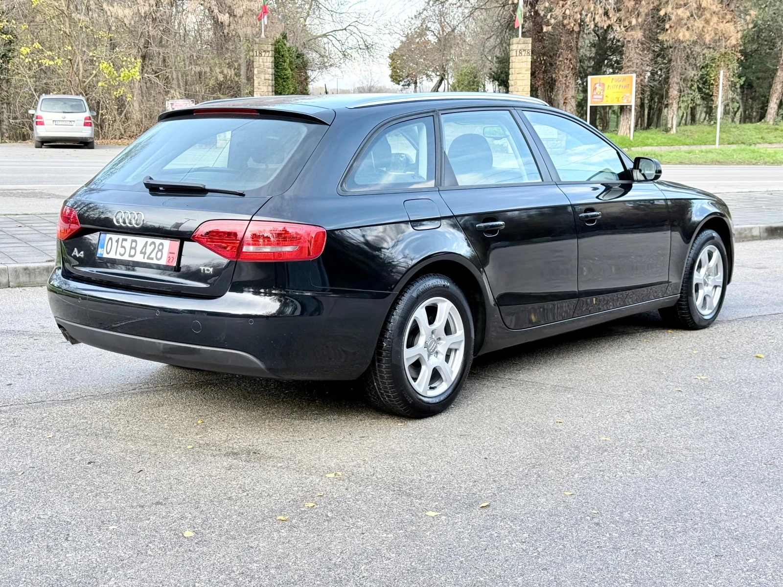 Audi A4 2.0TDI* 143k.c.* Ръчк* EURO5* ЛИЗИНГ*  - изображение 2