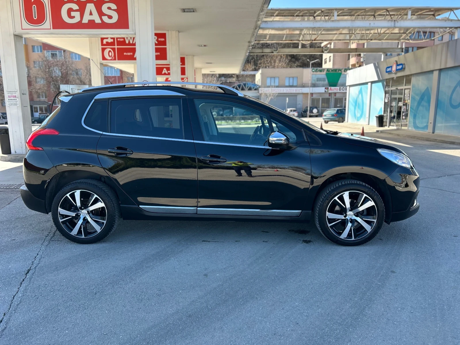 Peugeot 2008 1.6BLUEHDI-120k.c-ALLURE-2015г-ЕВРО 6-ИТАЛИЯ!, снимка 13 - Автомобили и джипове - 53344188