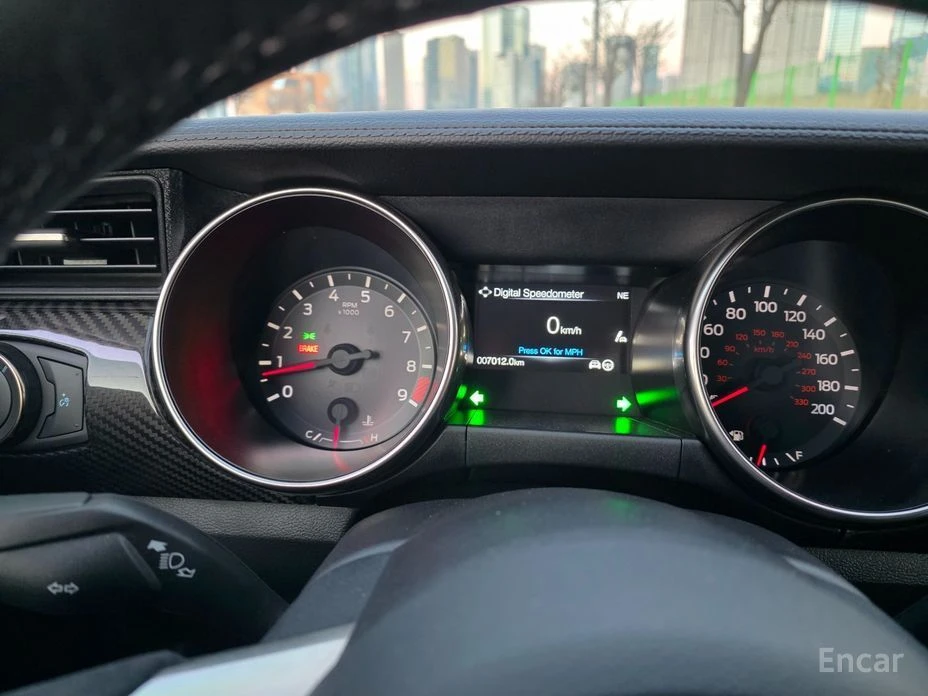 Ford Mustang, снимка 8 - Автомобили и джипове - 53892769