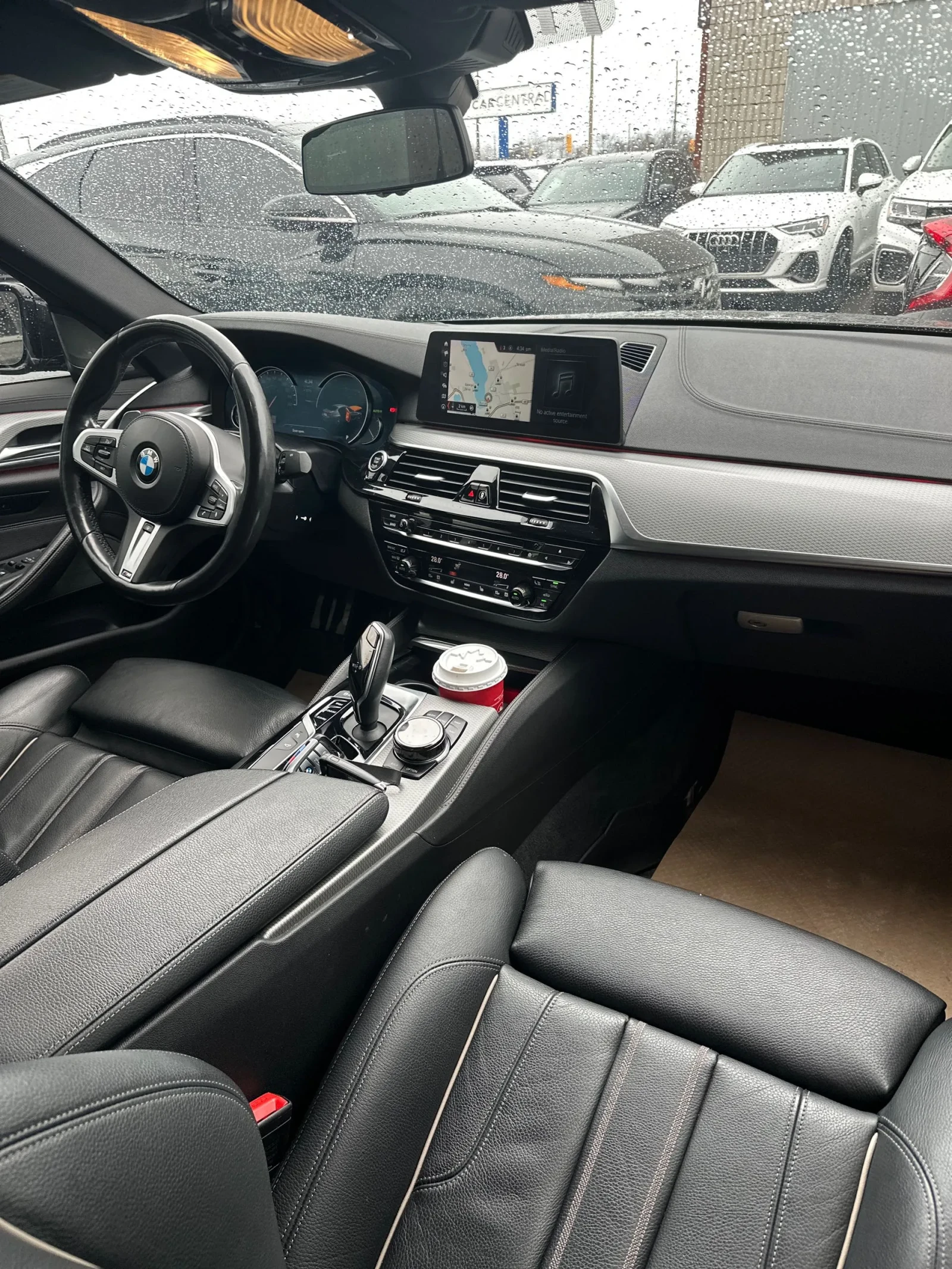 BMW 540 CARFAX* DIGITAL * HEAD-UP * ДВА КЛЮЧА, снимка 7 - Автомобили и джипове - 53996679