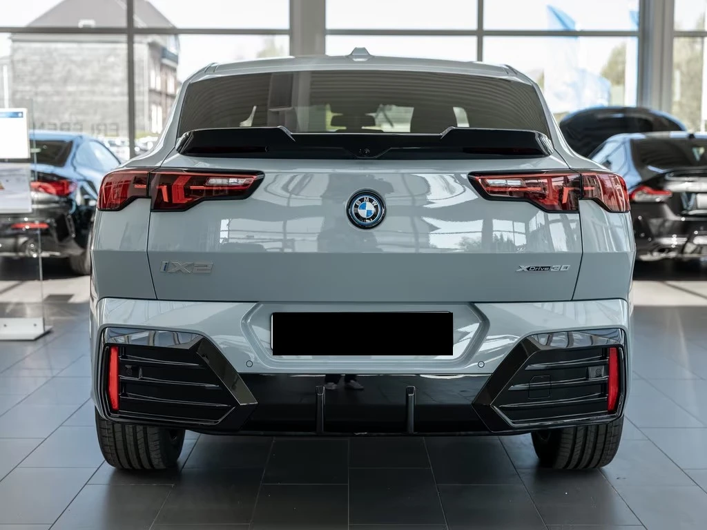 BMW iX2 30 xDrive Msport HuD, снимка 3 - Автомобили и джипове - 54122471