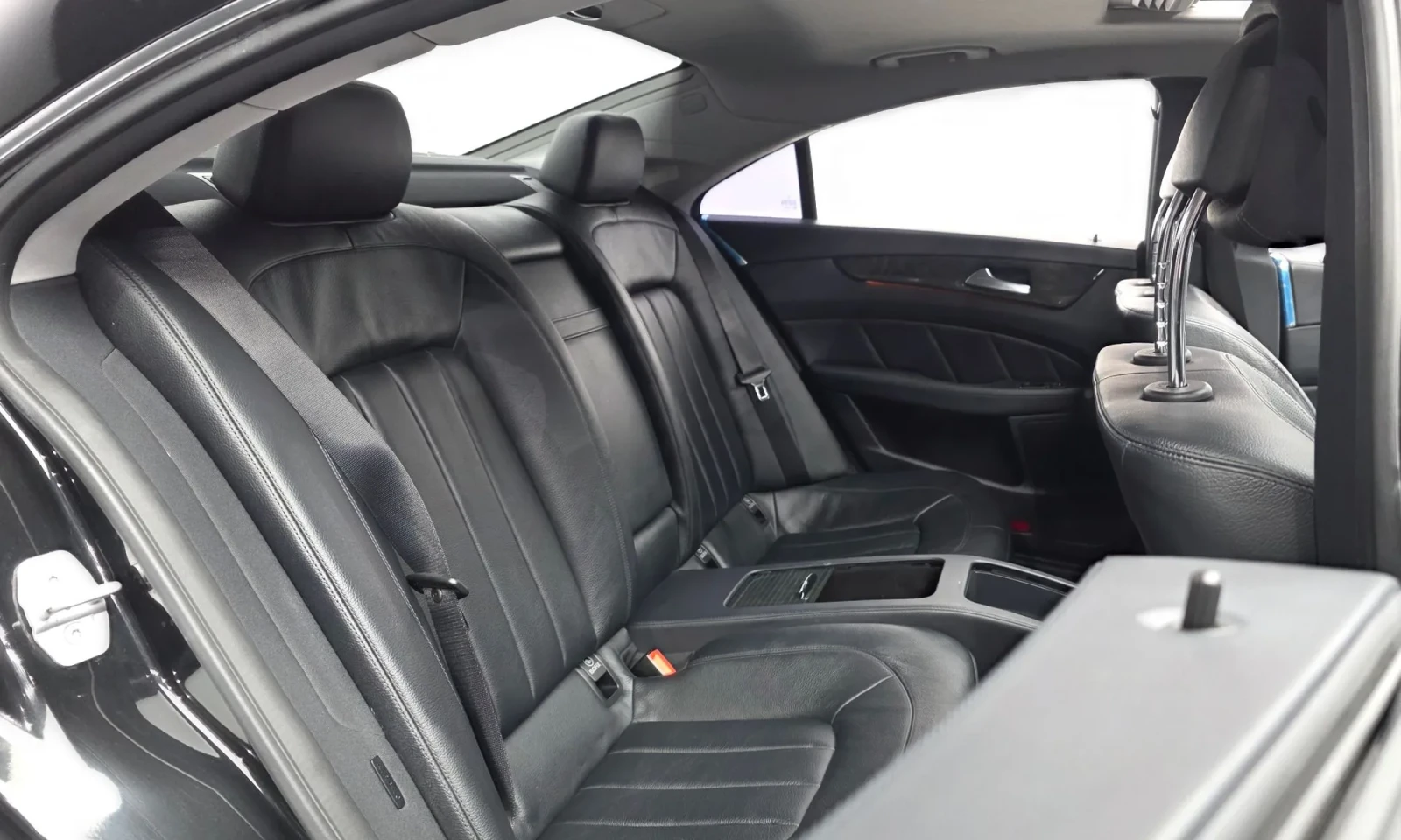 Mercedes-Benz CLS 350 OБДУХВАНЕ* БЕЗ ЩЕТИ, снимка 12 - Автомобили и джипове - 54422004