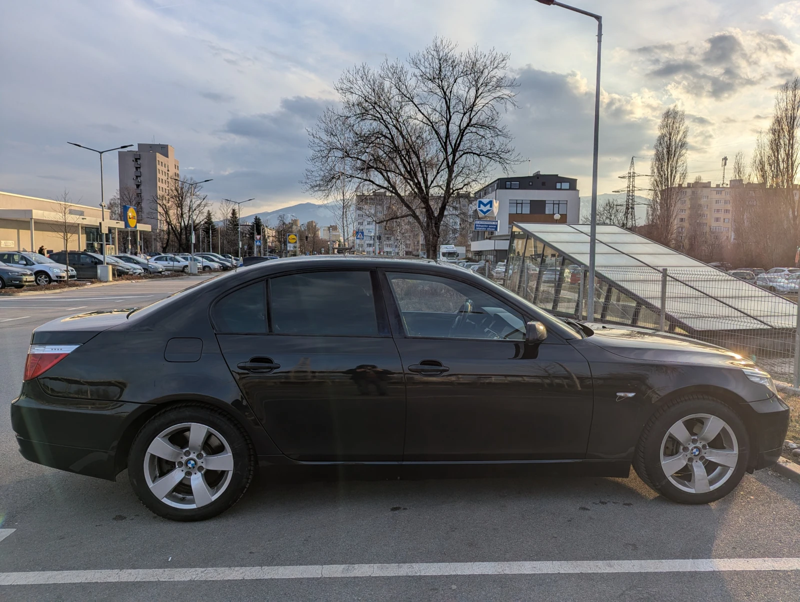 BMW 530