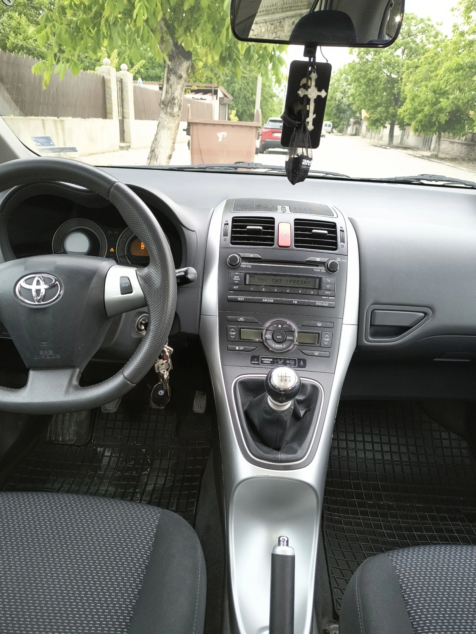 Toyota Auris 1.4D4D 90 k.с., снимка 7 - Автомобили и джипове - 54575020