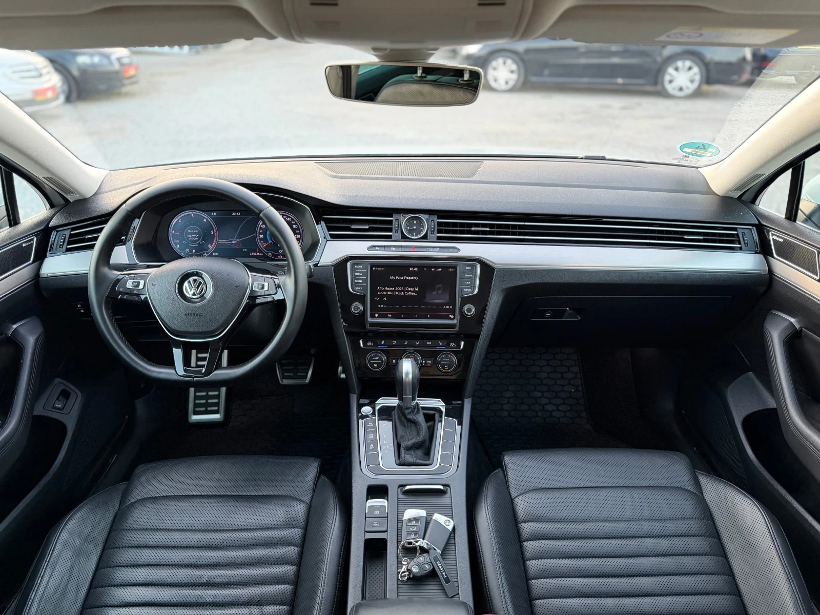 VW Passat 2.0TDI 240кс DSG ОБДУХВАНЕ МАСАЖ DYNAUDIO FULL , снимка 9 - Автомобили и джипове - 55105728