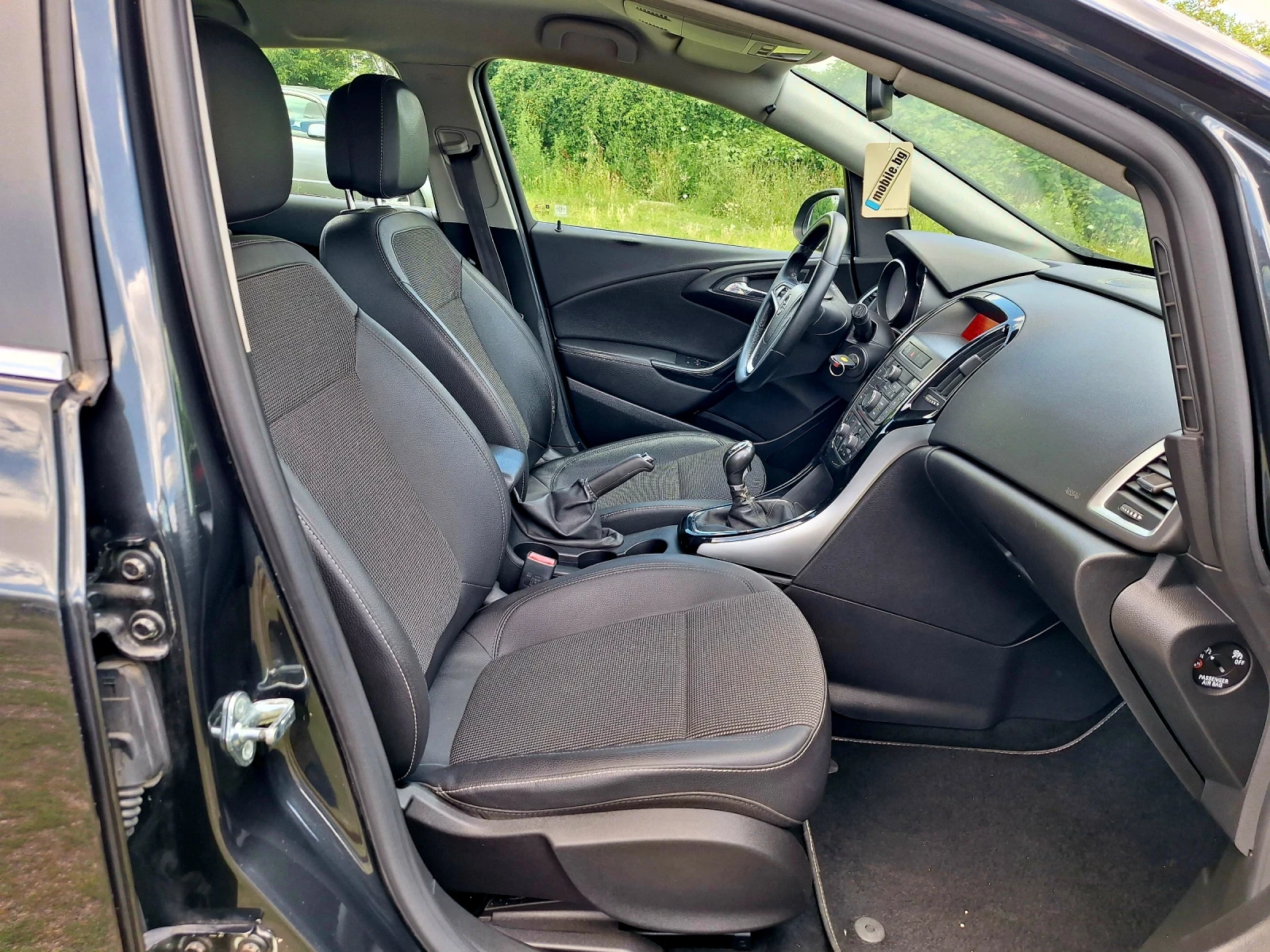 Opel Astra 1.6CDTI* Sports Touerer* Euro 6, снимка 12 - Автомобили и джипове - 55266697