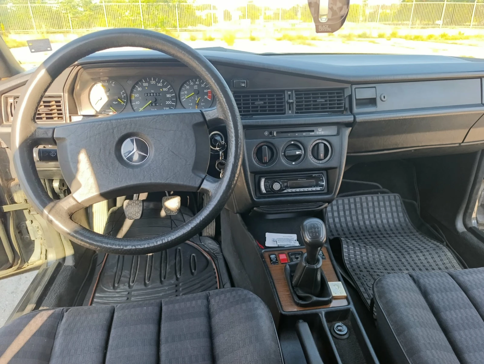 Mercedes-Benz 190, снимка 17 - Автомобили и джипове - 55515885