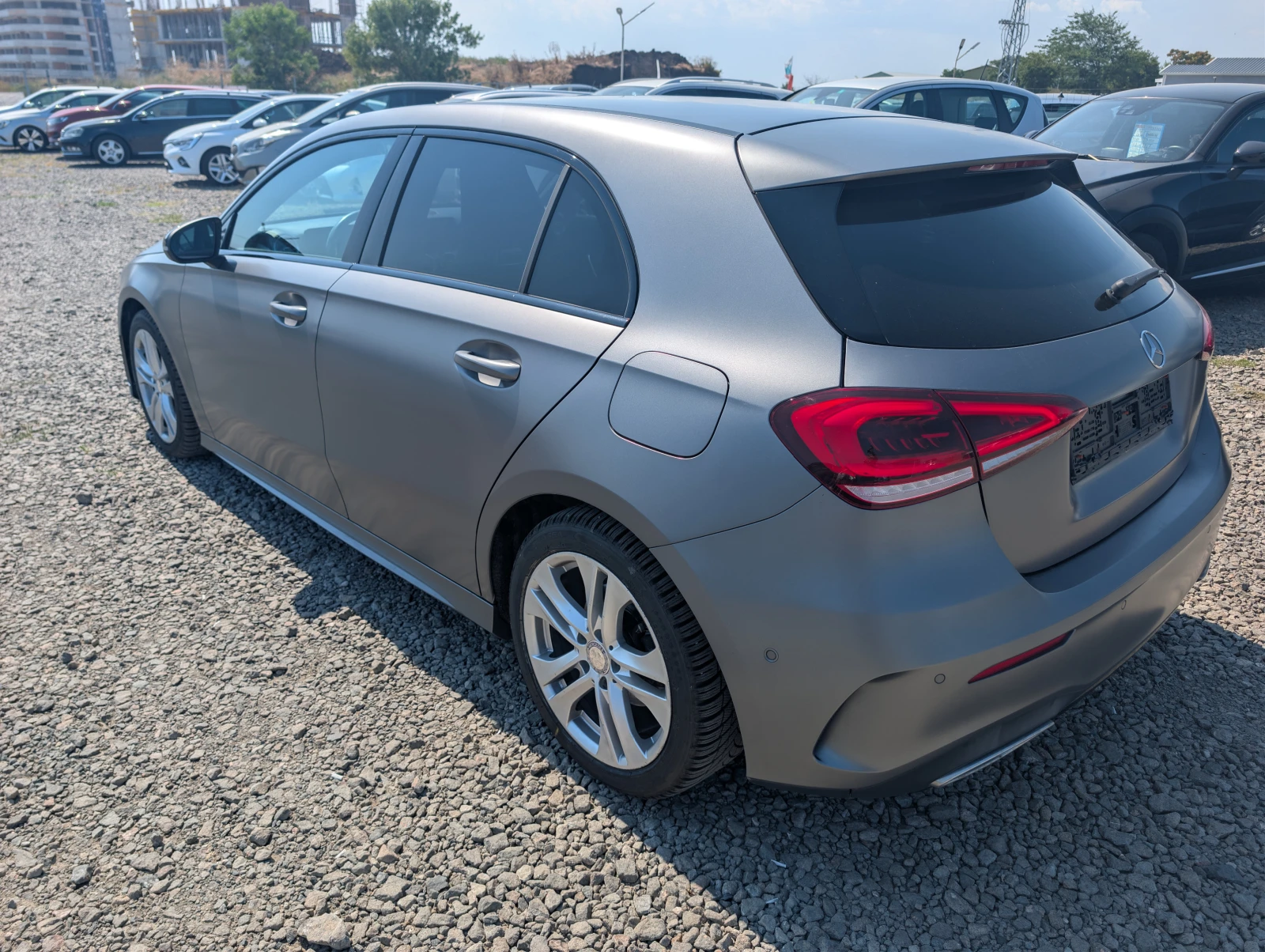 Mercedes-Benz A 180 AMG Line/ACC/LaneAss./Alcantara/Ambient/ParkAssist, снимка 6 - Автомобили и джипове - 55582471