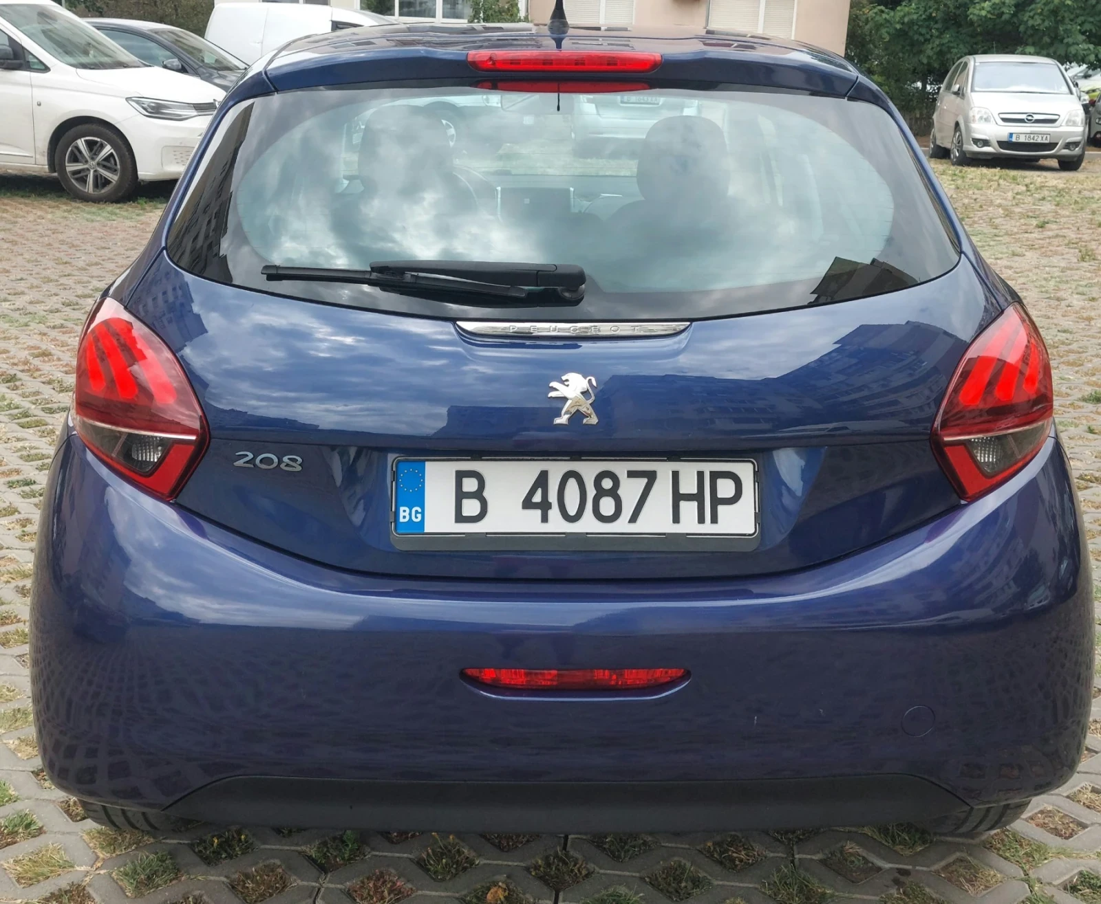 Peugeot 208, снимка 3 - Автомобили и джипове - 55666127