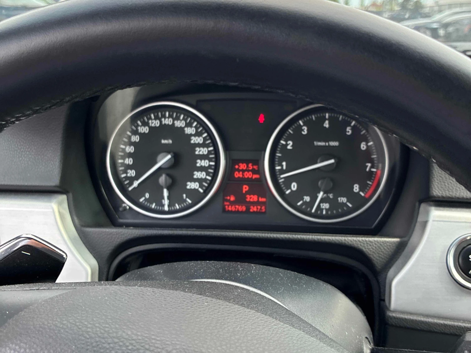 BMW 335 i xDrive / CARFAX / ПАНОРАМА / 2 ЧИФТА ГУМИ , снимка 8 - Автомобили и джипове - 55938389