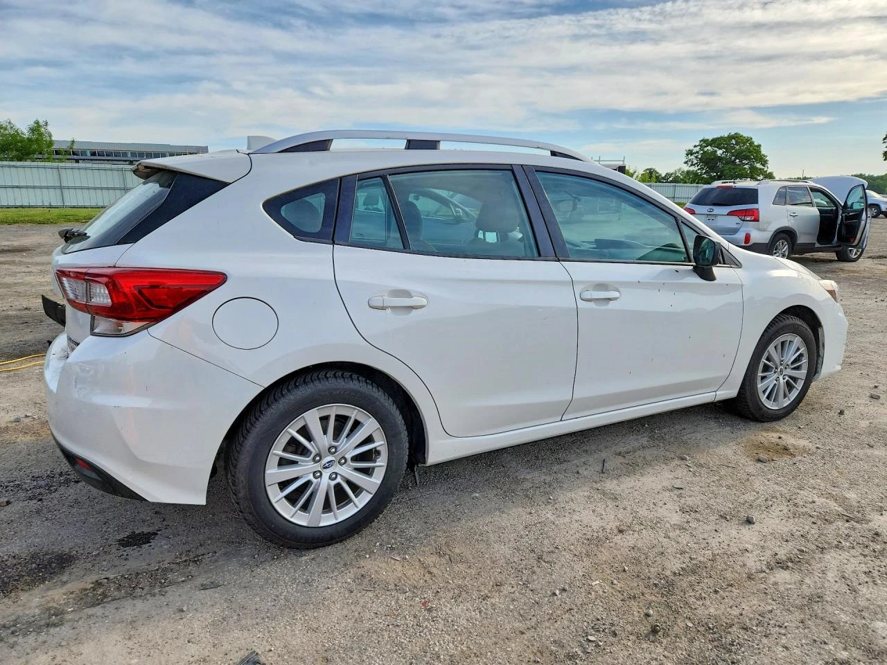 Subaru Impreza 2.0l Premium, снимка 3 - Автомобили и джипове - 56145148
