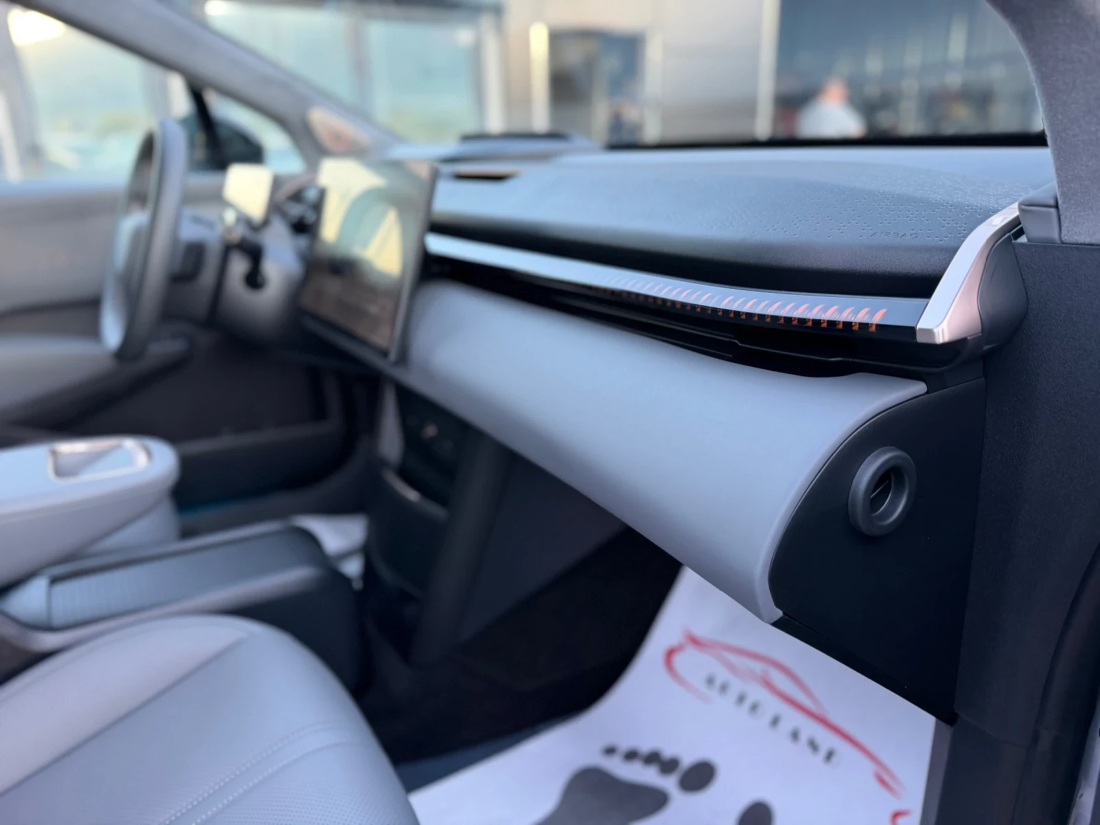 Zeekr X AWD/PERFORMANCE/LED/PANO/СОБСТВЕН ЛИЗИНГ, снимка 16 - Автомобили и джипове - 56344476