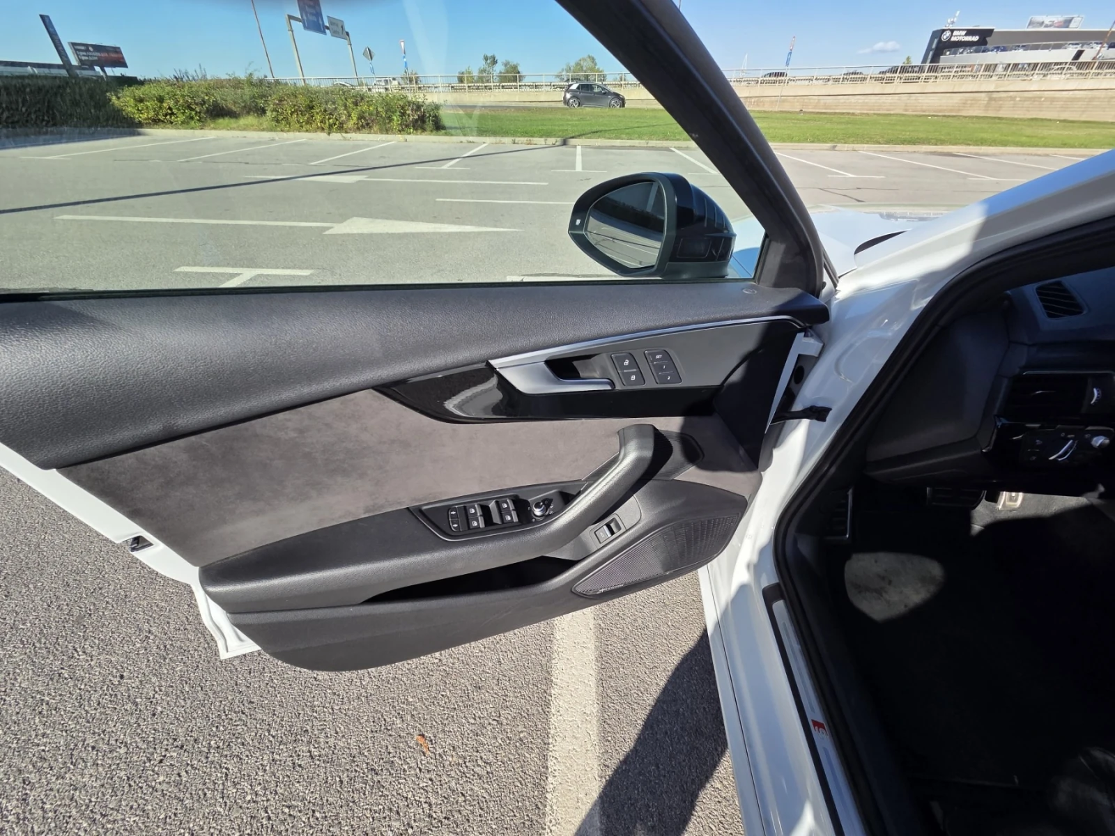 Audi A4 272 �.�. quattro S line MATRIX, HUD, 360 camera | Mobile.bg � ����������� 12
