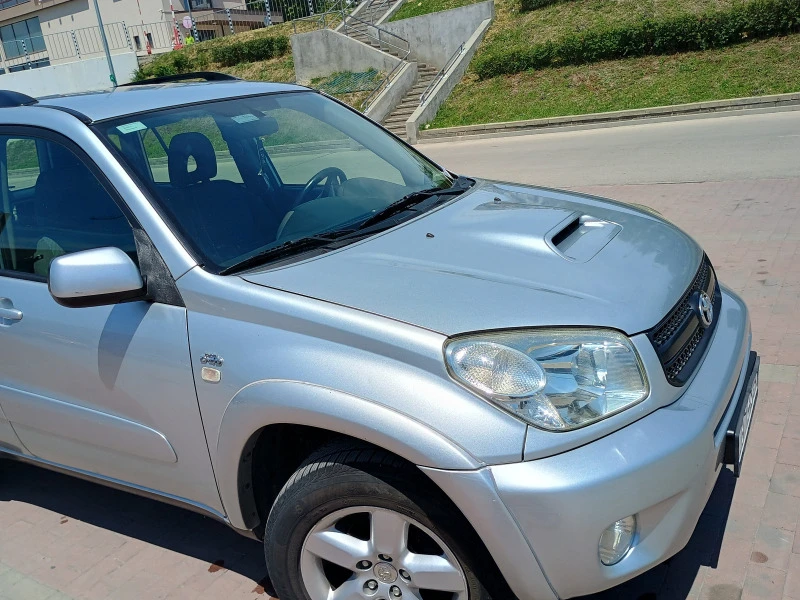 Toyota Rav4 Д4Д, снимка 6 - Автомобили и джипове - 46483211