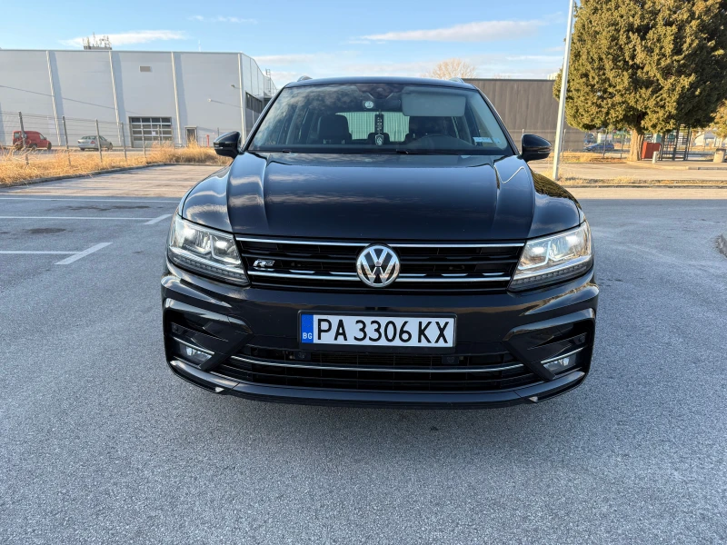 VW Tiguan R-Line 4x4, Digital, LED, Кожа, снимка 1 - Автомобили и джипове - 48502855