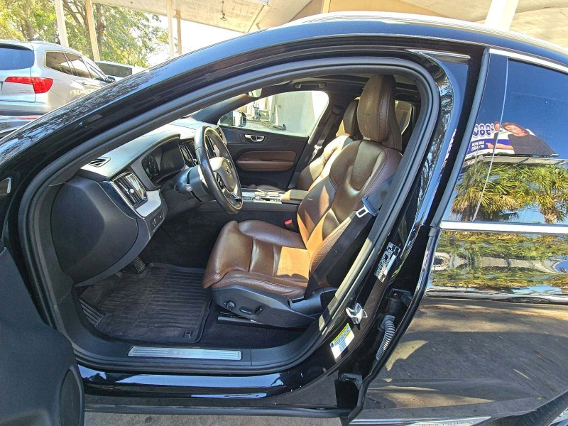 Volvo XC60 T5 Inscription, снимка 5 - Автомобили и джипове - 49387795