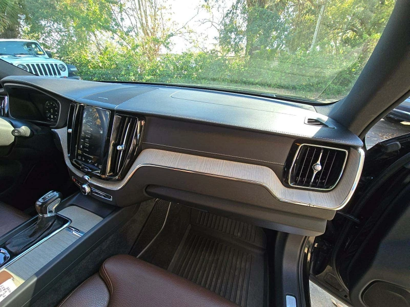 Volvo XC60 T5 Inscription, снимка 6 - Автомобили и джипове - 49387795