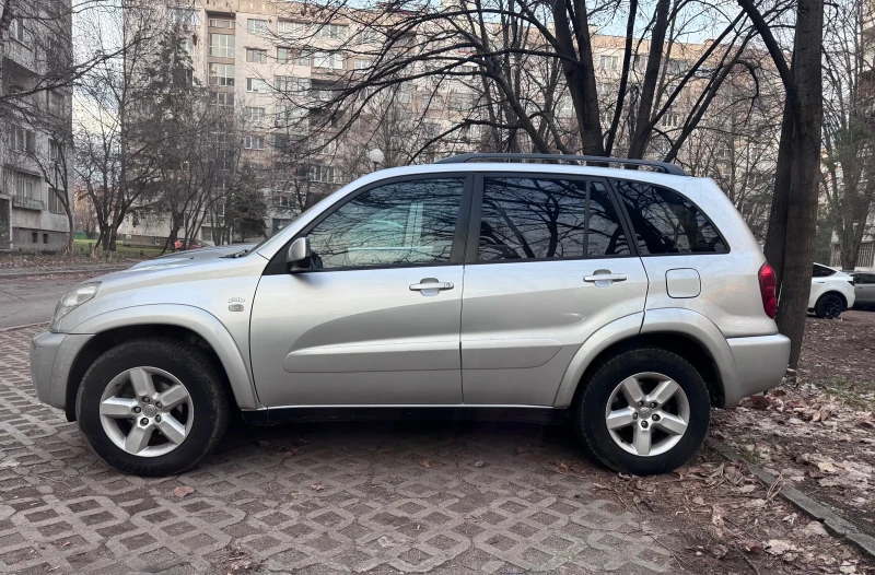 Toyota Rav4 D4D, снимка 2 - Автомобили и джипове - 52839083