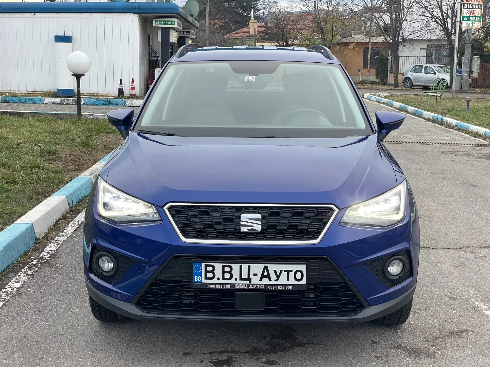 Seat Arona TSi 115кс/LED/Навигация/Дистроник/Сервизна история - изображение 2