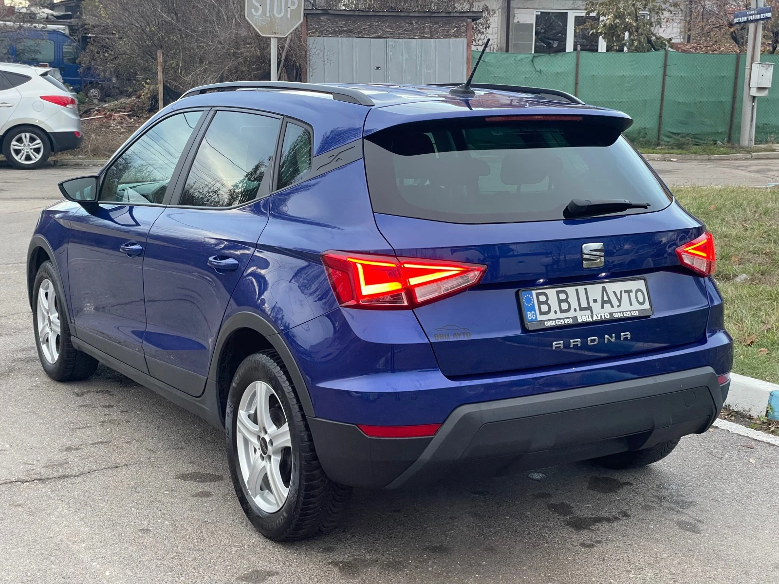 Seat Arona TSi 115кс/LED/Навигация/Дистроник/Сервизна история - изображение 7