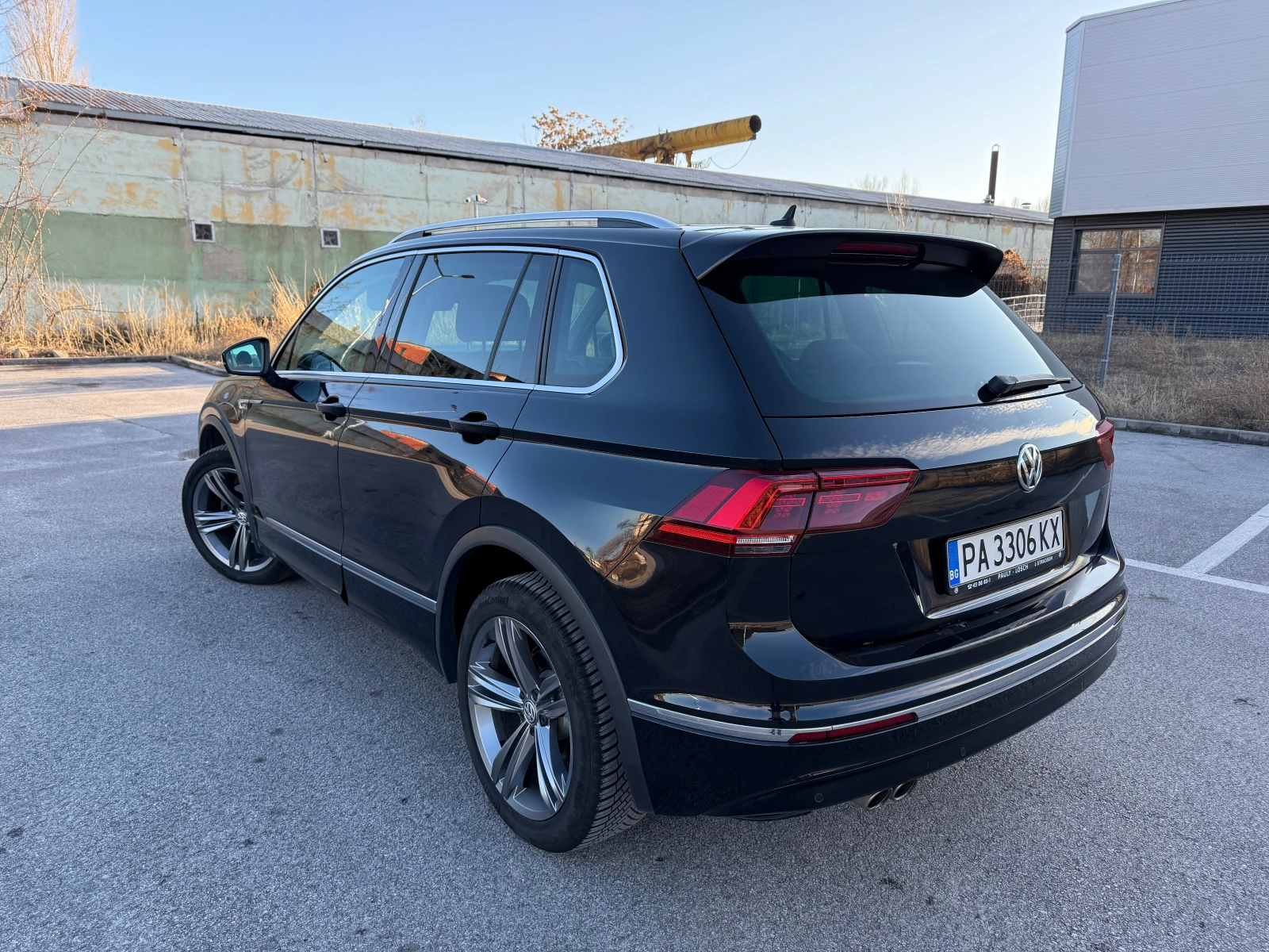 VW Tiguan R-Line 4x4, Digital, LED, Кожа - изображение 6