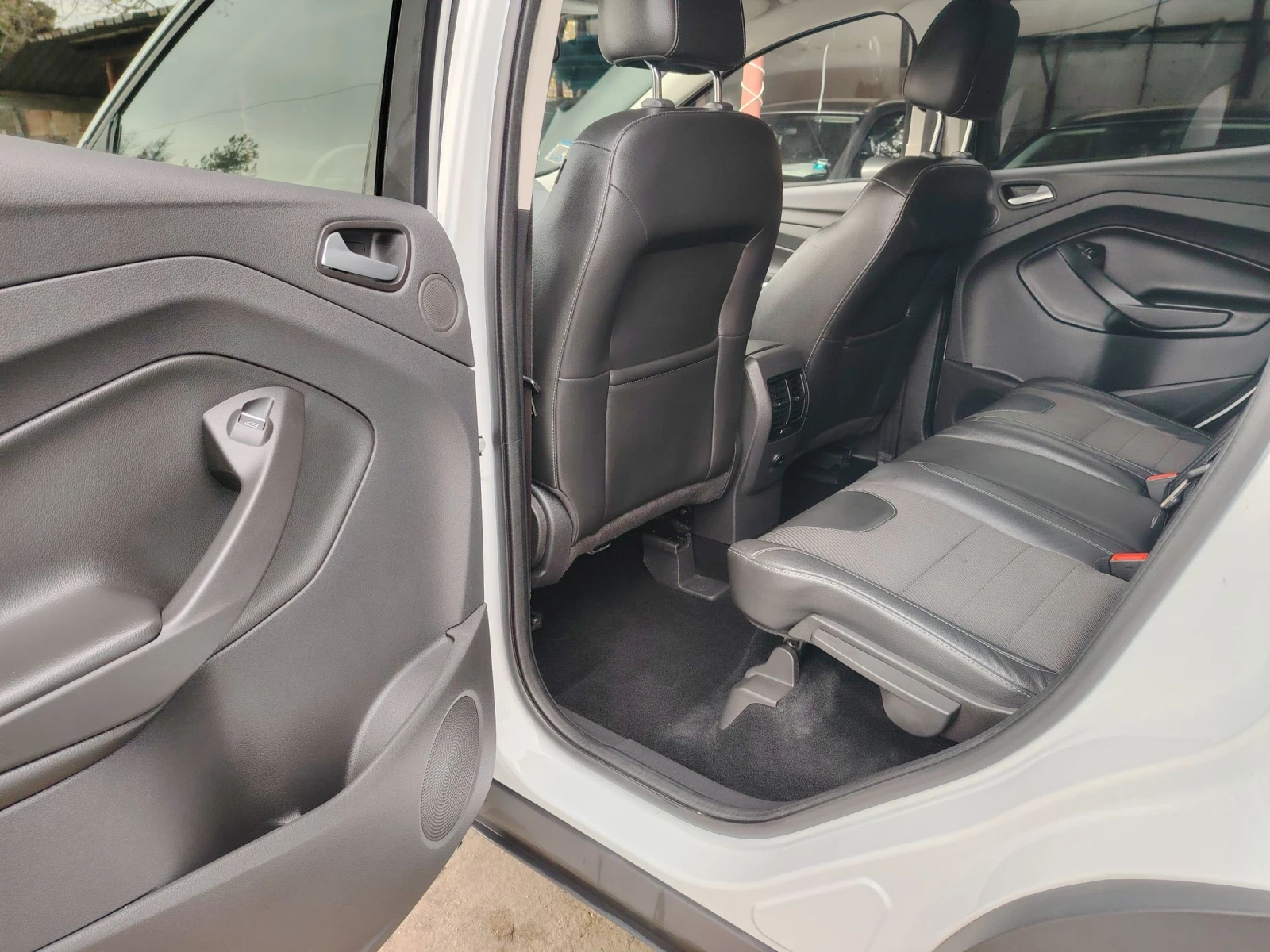 Ford Kuga 2.0 - изображение 8