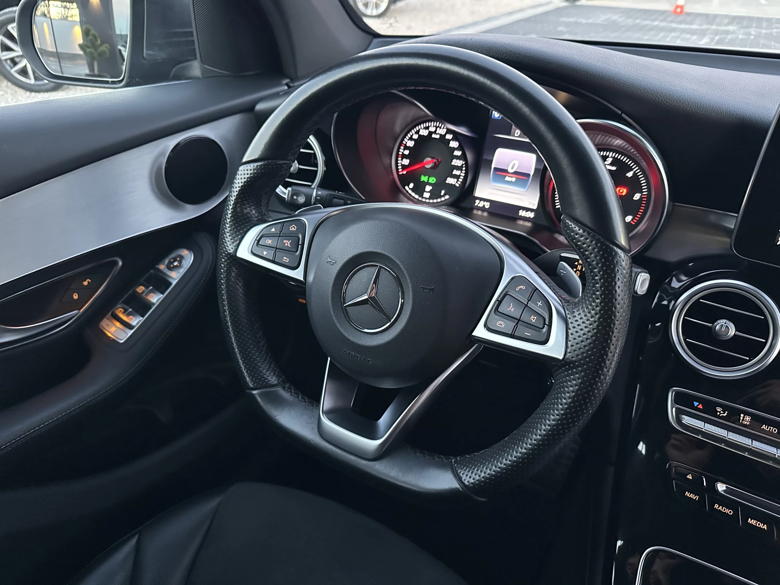 Mercedes-Benz GLC 250 d 4MATIC AMG LINE | Mobile.bg � ����������� 14