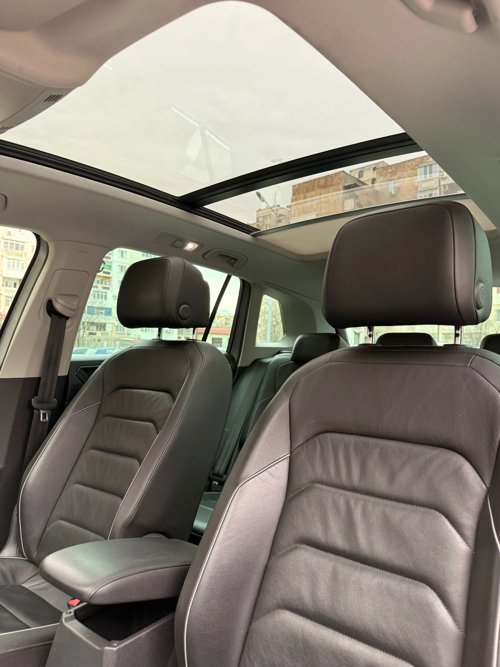 VW Tiguan 4Motion/LED/Pano/KeyGO/360/Assist | Mobile.bg � ����������� 11