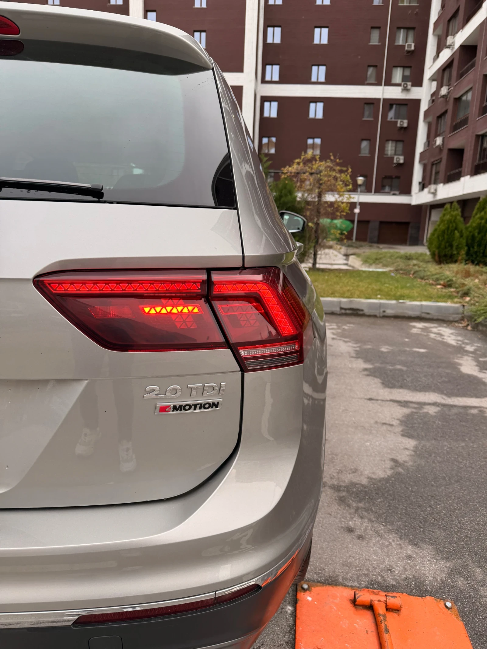 VW Tiguan 4Motion/LED/Pano/KeyGO/360/Assist - изображение 6