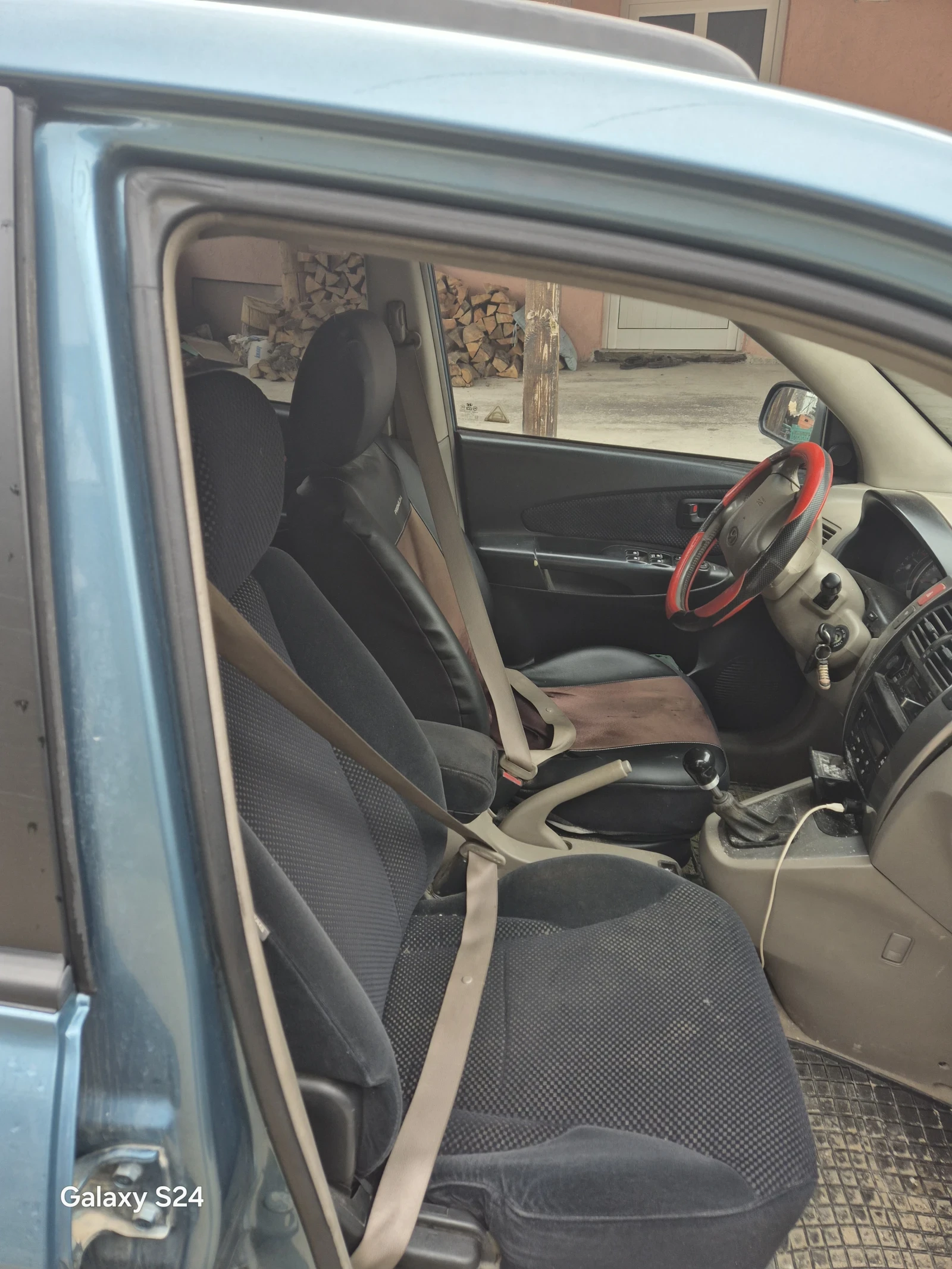 Hyundai Tucson, снимка 4 - Автомобили и джипове - 54161937