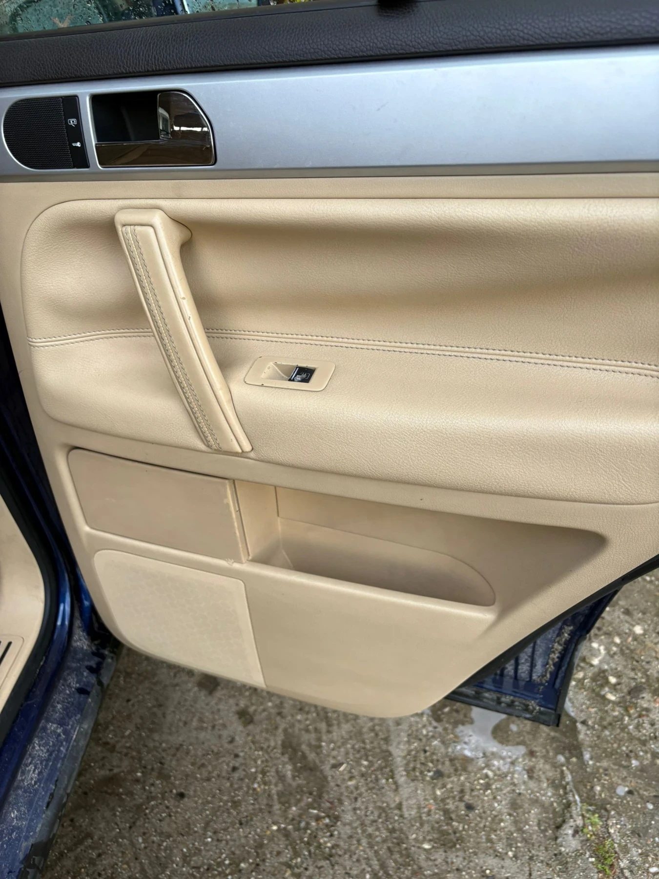 VW Touareg, снимка 11 - Автомобили и джипове - 54175491