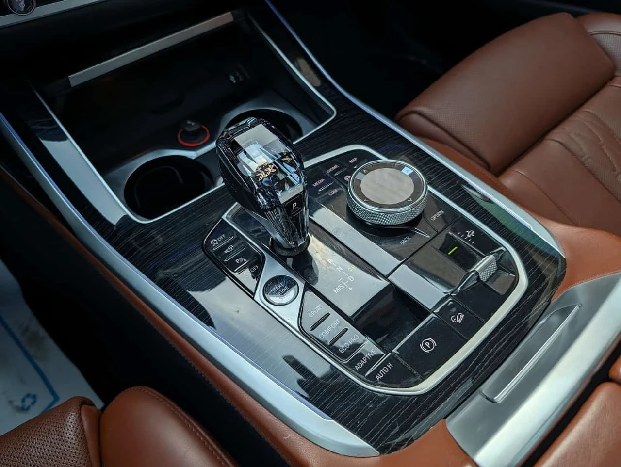 BMW X7 50I* ЛАЗЕРИ* ДИСТРОНИК* ОБДУХВАНЕ* H/K* PANO* , снимка 7 - Автомобили и джипове - 54185733