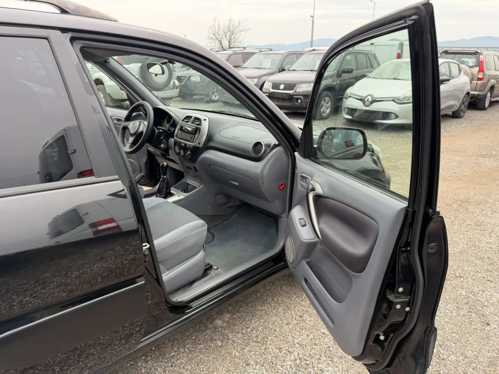 Toyota Rav4, снимка 13 - Автомобили и джипове - 54240612