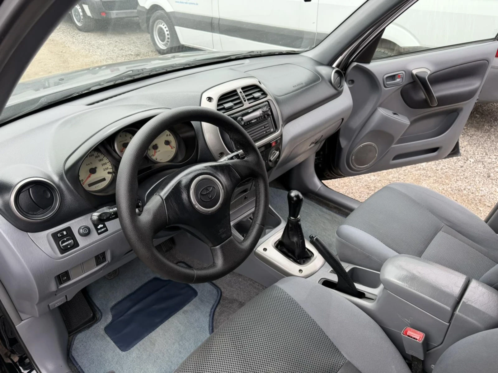 Toyota Rav4, снимка 10 - Автомобили и джипове - 54240612