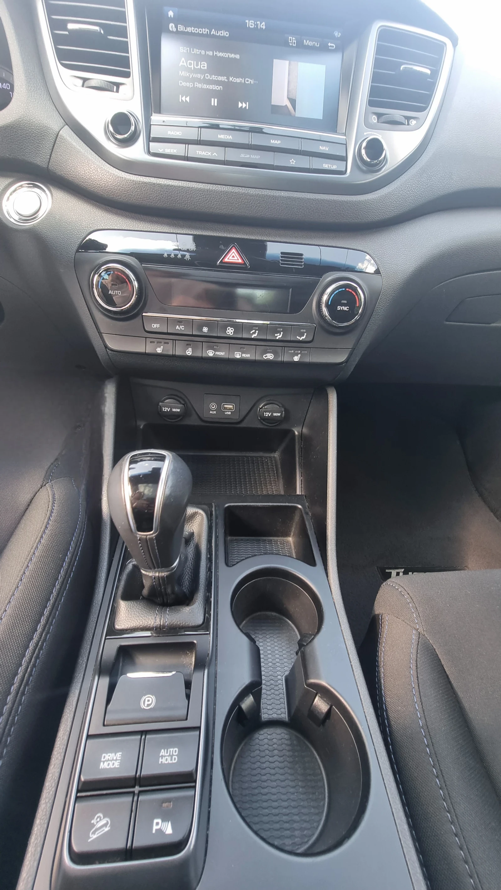 Hyundai Tucson, снимка 8 - Автомобили и джипове - 54233045