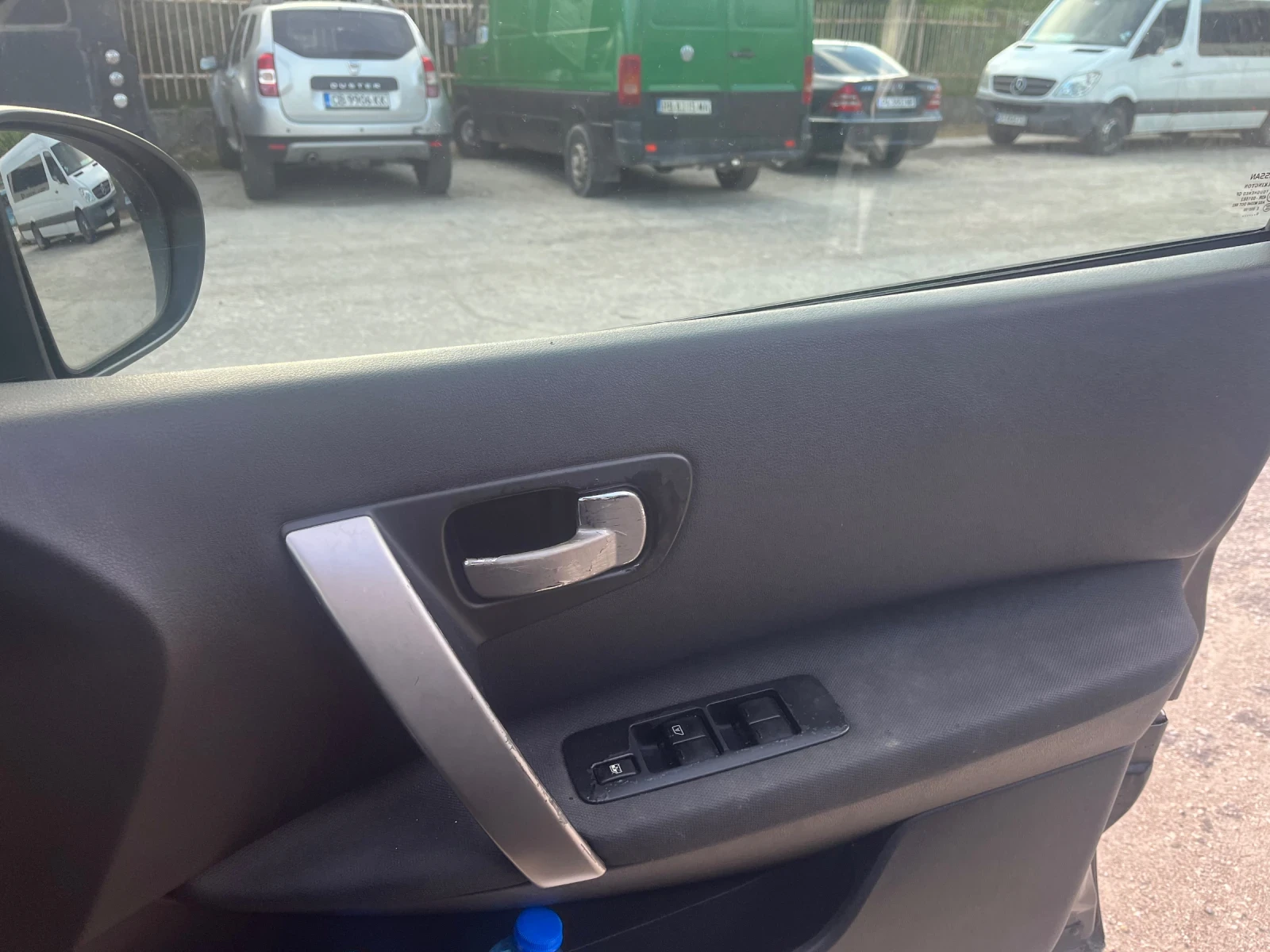 Nissan Qashqai, снимка 10 - Автомобили и джипове - 54588513