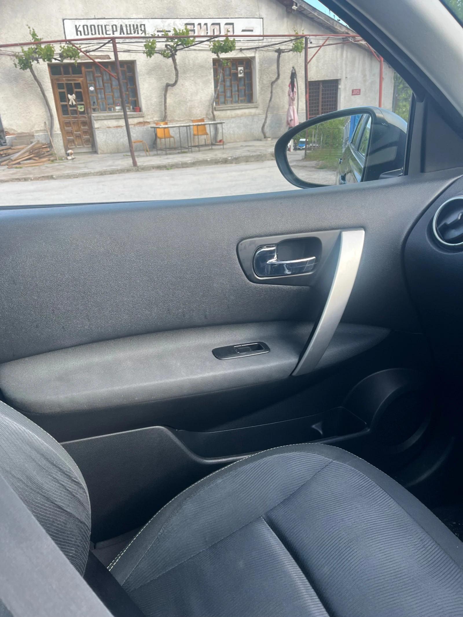 Nissan Qashqai, снимка 5 - Автомобили и джипове - 54588513