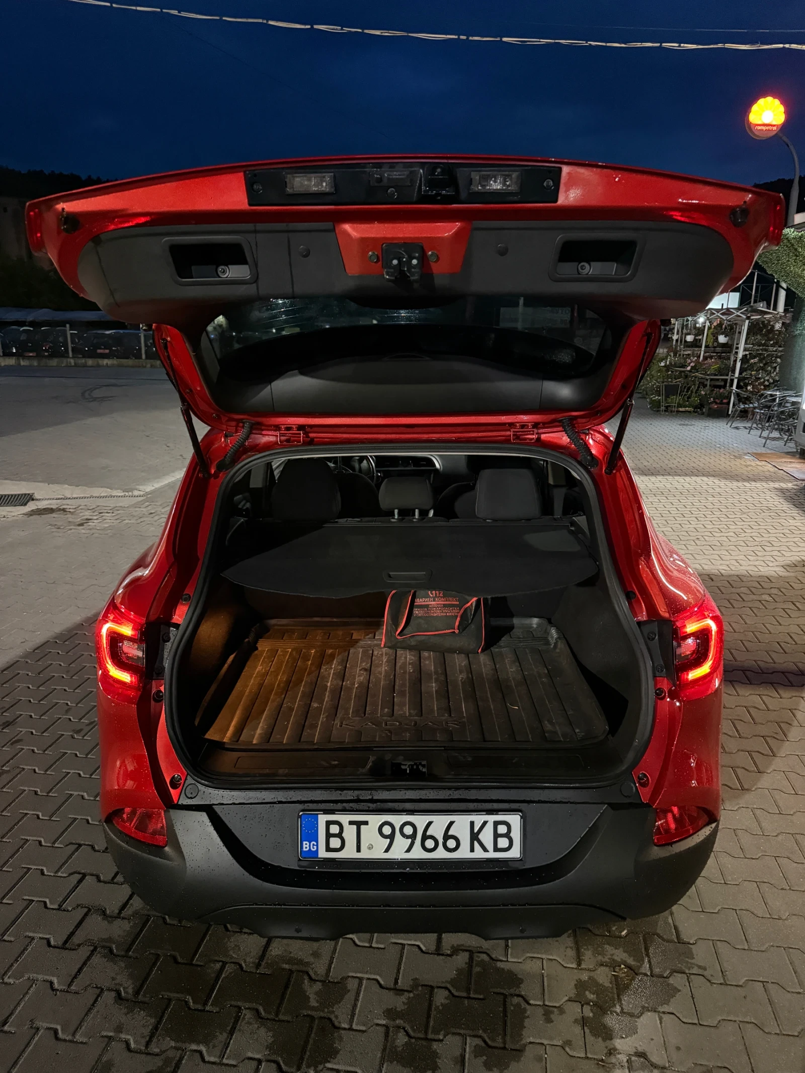 Renault Kadjar, снимка 9 - Автомобили и джипове - 54783550
