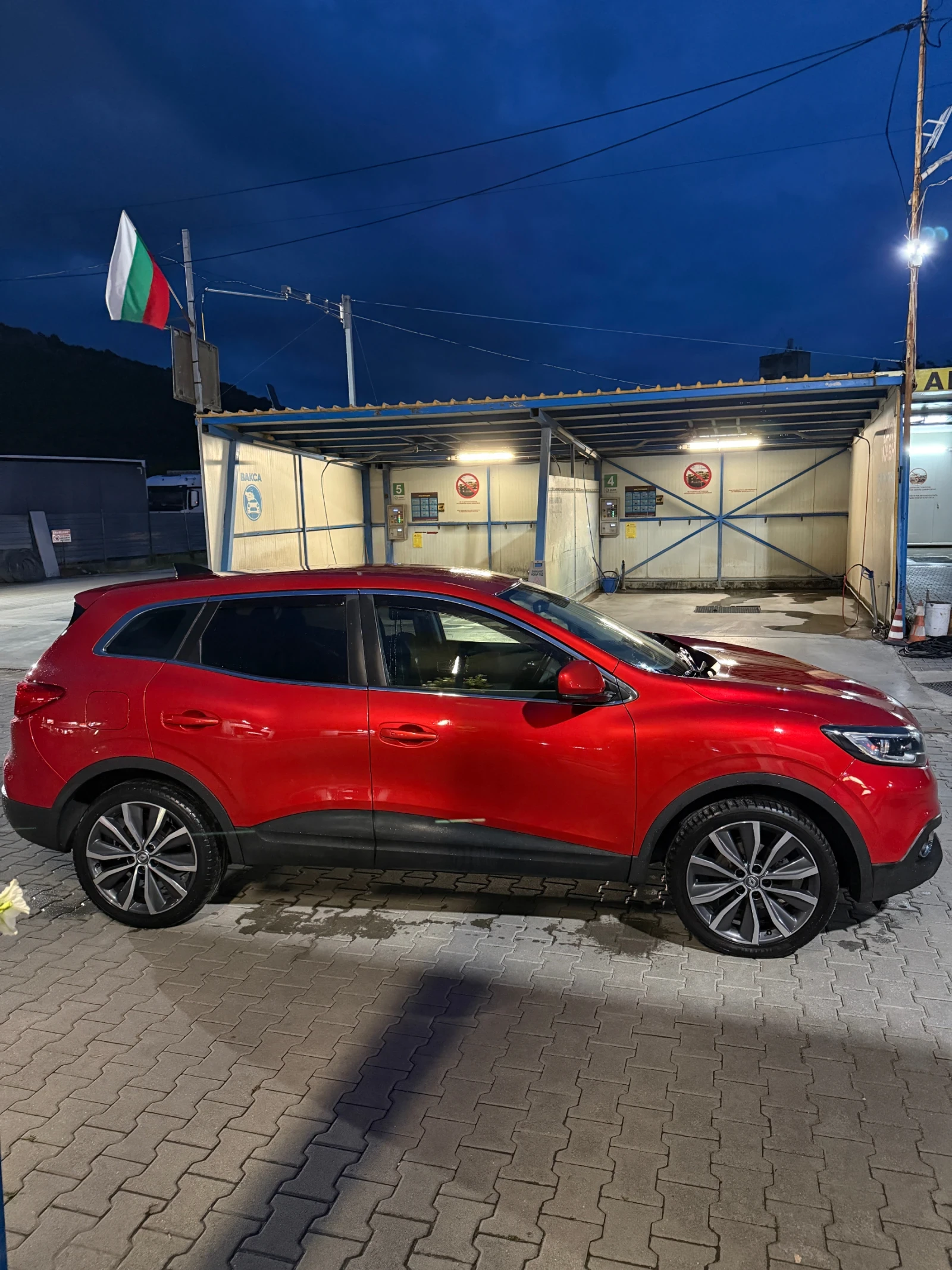 Renault Kadjar, снимка 5 - Автомобили и джипове - 54783550