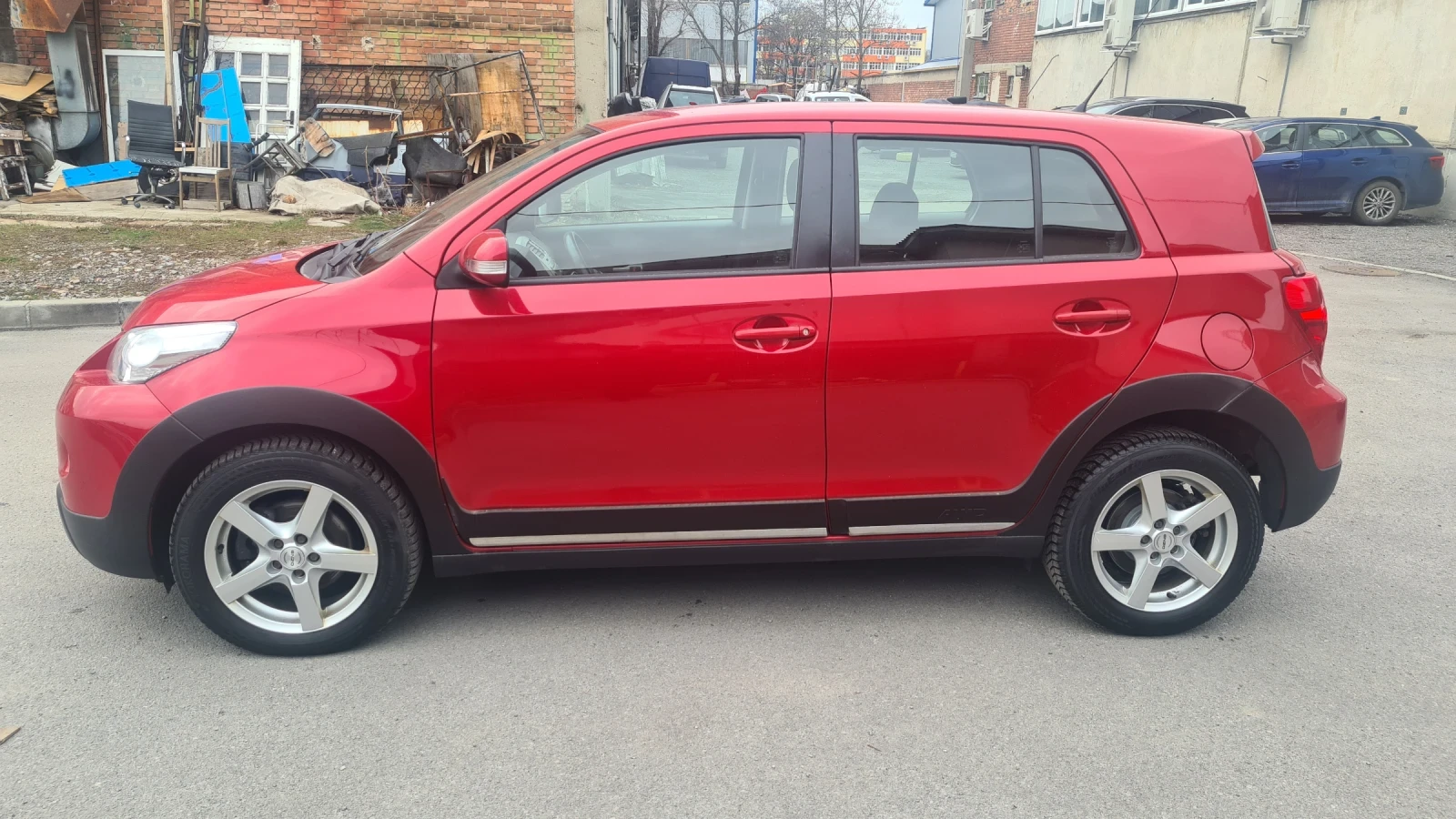 Toyota Urban Cruiser 1.4d 4x4, снимка 2 - Автомобили и джипове - 55735397