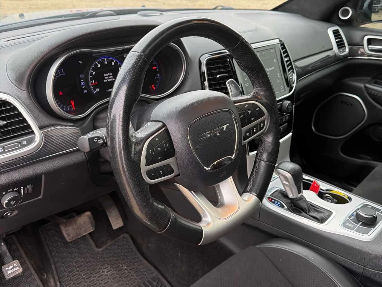Jeep Grand cherokee  SRT / DISTRONIC /Harman Kardon / АВТОКРЕДИТ, снимка 5 - Автомобили и джипове - 55782403