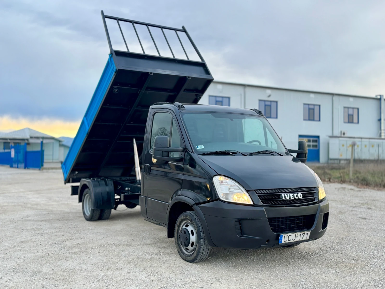 Iveco 35c15 САМОСВАЛ - изображение 2